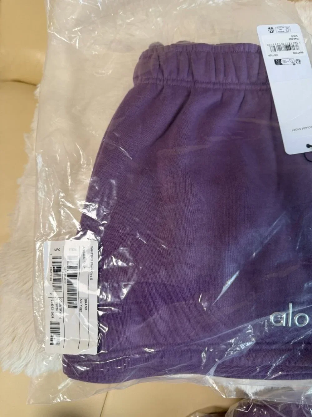 Alo Yoga Set Accolade Crew Neck Pullover And Short Limited Plum Kiss